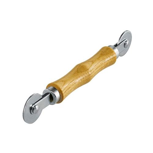 Outil à moustiquaire à poignée en bois avec roulettes de métal