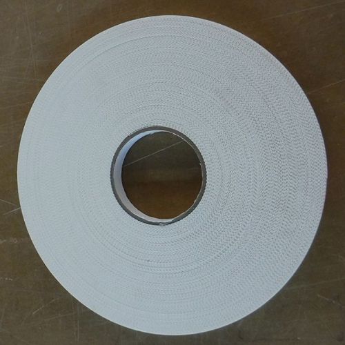 Melamine blanche avec grain de bois 417 13/16" x 25'