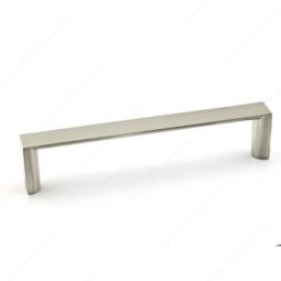 Poignée contemporaine en métal Mégantic, nickel brossé, 96mm